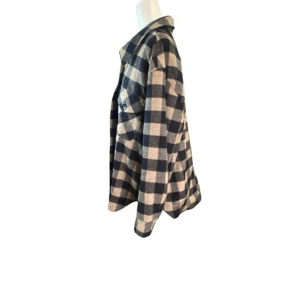 Good American Oversized Plaid Shacket Plus Size 3X (5-6) Putty Black Buffalo - Picture 3 of 7